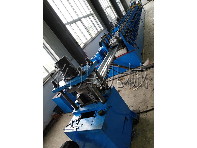 立體車庫浪板設(shè)備成型機(jī) 立體車庫浪板設(shè)備成型機(jī)